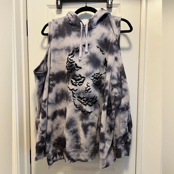 Torrid Graphic Classic Fit Cozy Fleece Cold Shoulder Hoodie - Picture 2 of 4